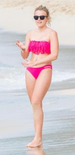 Tallia Storm feet photo thumbnail
