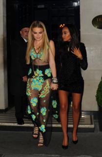 Tallia Storm feet photo thumbnail