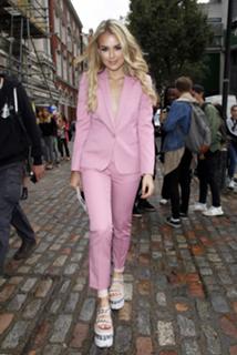 Tallia Storm feet photo thumbnail
