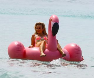 Tallia Storm feet photo thumbnail