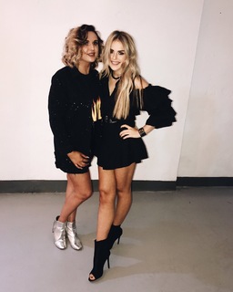 Tallia Storm feet photo thumbnail