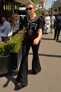 Tallia Storm feet photo thumbnail