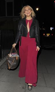 Tallia Storm feet photo thumbnail