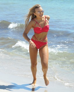 Tallia Storm feet photo thumbnail