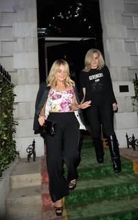 Tallia Storm feet photo thumbnail
