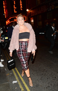 Tallia Storm feet photo thumbnail