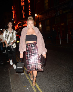 Tallia Storm feet photo thumbnail