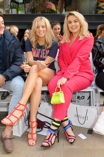 Tallia Storm feet photo thumbnail