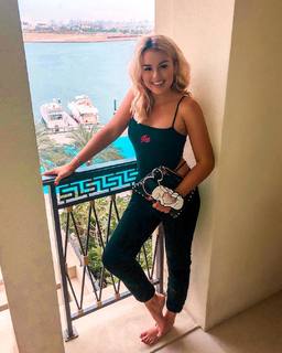 Tallia Storm feet photo thumbnail