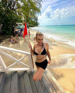 Tallia Storm feet photo thumbnail