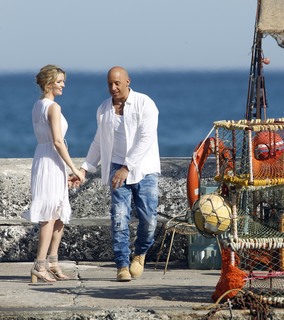 Talulah Riley feet photo thumbnail