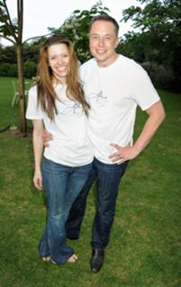 Talulah Riley feet photo thumbnail