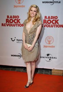Talulah Riley feet photo thumbnail