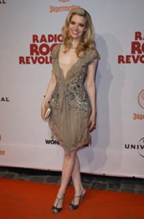 Talulah Riley feet photo thumbnail