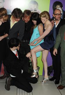 Talulah Riley feet photo thumbnail