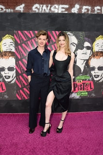 Talulah Riley feet photo thumbnail