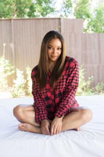 Tamala Jones feet photo thumbnail