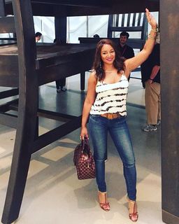 Tamala Jones feet photo thumbnail