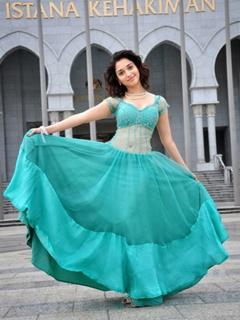 Tamannaah Bhatia feet photo thumbnail
