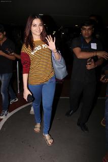 Tamannaah Bhatia feet photo thumbnail