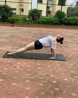 Tamannaah Bhatia feet photo thumbnail