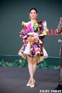 Tamannaah Bhatia feet photo thumbnail
