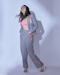 Tamannaah Bhatia feet photo thumbnail
