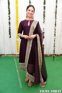 Tamannaah Bhatia feet photo thumbnail