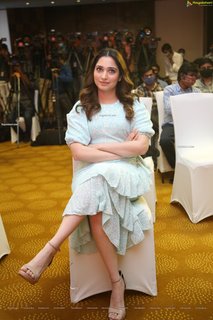 Tamannaah Bhatia feet photo thumbnail