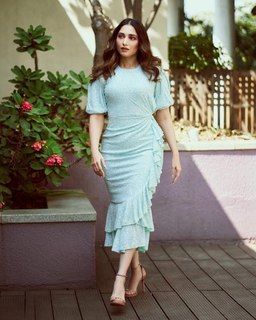 Tamannaah Bhatia feet photo thumbnail