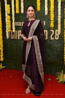 Tamannaah Bhatia feet photo thumbnail