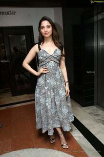 Tamannaah Bhatia feet photo thumbnail