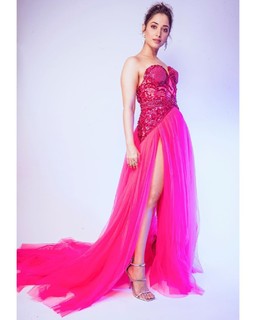 Tamannaah Bhatia feet photo thumbnail