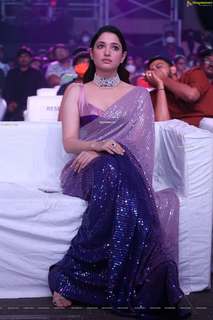 Tamannaah Bhatia feet photo thumbnail