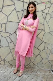 Tamannaah Bhatia feet photo thumbnail