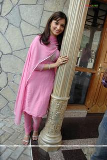 Tamannaah Bhatia feet photo thumbnail