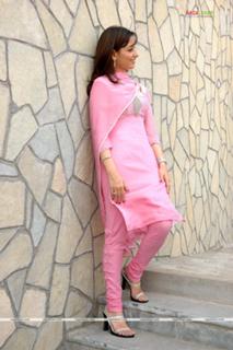 Tamannaah Bhatia feet photo thumbnail