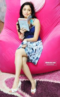 Tamannaah Bhatia feet photo thumbnail