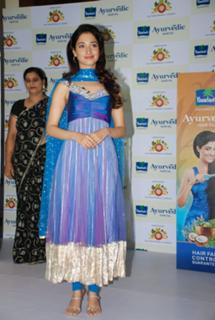 Tamannaah Bhatia feet photo thumbnail
