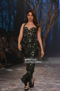 Tamannaah Bhatia feet photo thumbnail