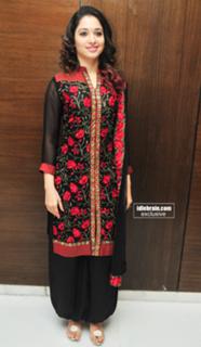 Tamannaah Bhatia feet photo thumbnail