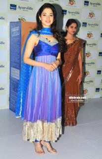 Tamannaah Bhatia feet photo thumbnail