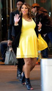 Tamar Braxton feet photo thumbnail