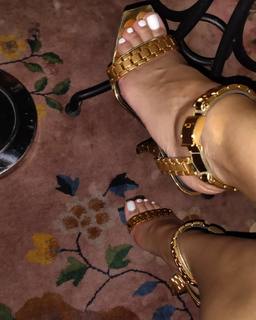 Tamar Braxton feet photo thumbnail