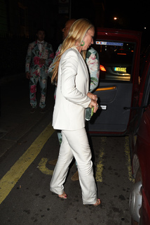 Tamara Beckwith feet photo 11
