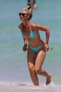 Tamara Beckwith feet photo 10