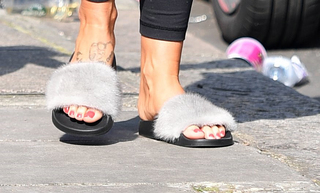 Tamara Ecclestone feet photo thumbnail