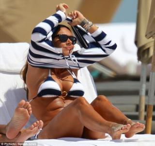 Tamara Ecclestone feet photo thumbnail