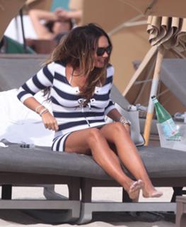 Tamara Ecclestone feet photo thumbnail