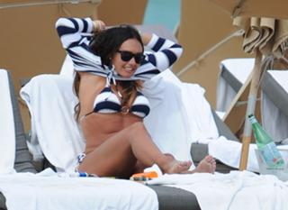 Tamara Ecclestone feet photo thumbnail